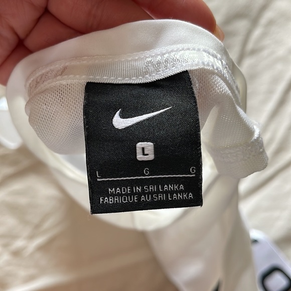 White Nike Cropped Tank - Picture 3 of 3